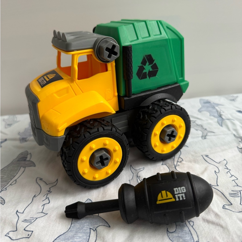 Construction Vehicles - Toy Set - Picture 5 of 6